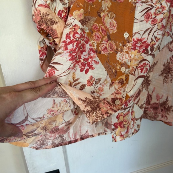 LC Lauren Conrad Button Down Tie Sleeve Square Neck Quilt Patch Floral Blouse - Picture 7 of 16